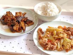 -广州鸿粤星辉奔驰4S店(钟村店)