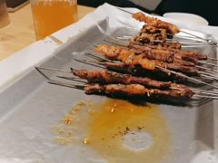 -三个大叔烤羊肉串·歌手驻唱·碳烤鲜肉(西三旗店)
