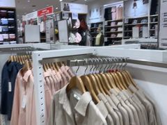 -优衣库(上海颛桥万达广场店)