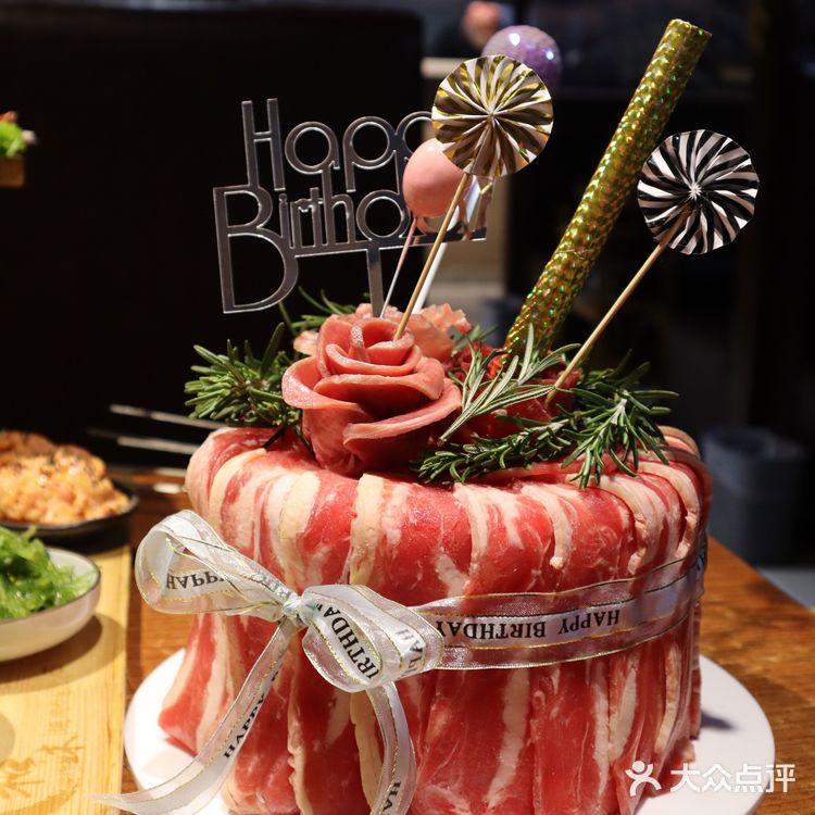 肉食动物的生日蛋糕🎂生日蛋糕不一定是奶油的