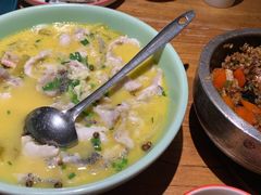 酸菜鱼-新白鹿餐厅(银泰西湖文化广场店)