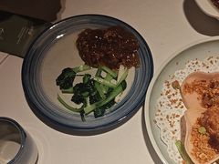 -八府香鸭·啫啫煲(华山路店)