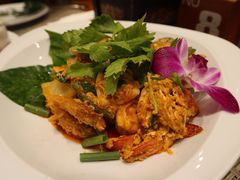 -Chom Cafe and Restaurant