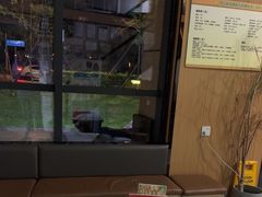 -半岛宠物医院24小时·内窥镜·牙科·碎石中心(府城大道店)