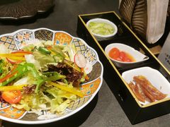 -铭牛烧肉·和牛海鲜自助(高新月牙湖店)
