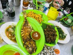 -明记烧鱼美味店