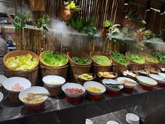 -金马门国际美食百汇(珞喻路店)