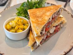 -ROAST coffee & eatery