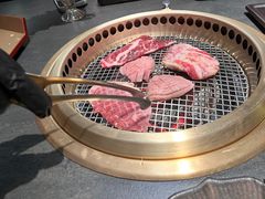 -铭牛烧肉·和牛海鲜自助(高新月牙湖店)