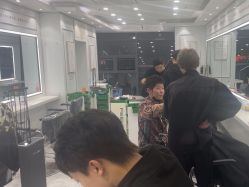 -镁连社·美联社