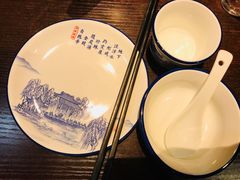 -阿洪锅贴王(小吃城店)