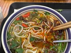 -云阿蛮云南生烫牛肉米线(奉贤路店)