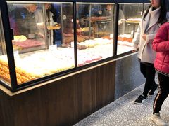 面包甜点陈列柜-LELECHA乐乐茶(上海五角场万达广场店)