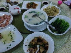 -鹏城人家海鲜酒家·23年老字号(较场尾店)