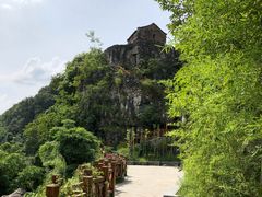 -高荡千年布依古寨旅游景区