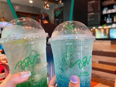 -Chom Cafe and Restaurant