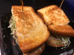 圣塔芭芭拉经典牛肉特堡-The Habit Burger Grill 哈比特汉堡(世博店)