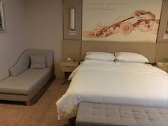 -维也纳国际酒店·西京医院胡家庙地铁站店