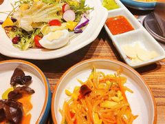 -明洞阿姨·韩式酱蟹烤肉·创意料理(三元桥店)