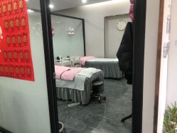 -苗方清颜专业祛痘·皮肤管理