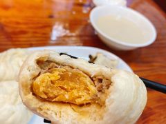 咸蛋黄超人包-老陶包子铺(南大西南村店)