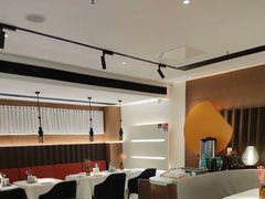 -阿妮叶李(光谷世界城店)