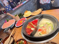 -萍姐火锅·公路夜市(武汉首店)