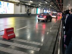 -虹桥火车站-停车场