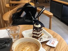 -焙丽拾光(麦凯乐直营店)
