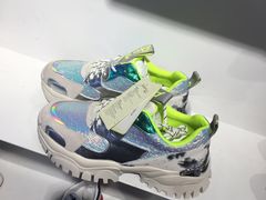 -百荣世贸商城