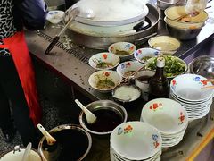 -依云煎包店
