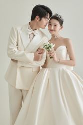 -喜爱高定婚纱摄影