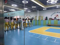 -逗你运动体能训练中心(冠城店)
