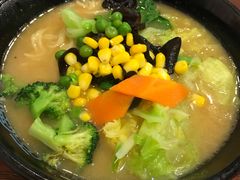 -陕味食族(西小口路店)