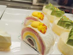 缤纷莓果彩虹蛋糕-COSTA COFFEE(上海月星环球港店)