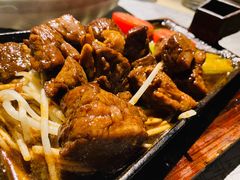 -穹六人间 people 6(岳阳路店)