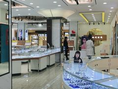 -现代眼镜批发城(台东三路店)