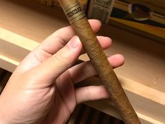 -Estaeslavida分享茄雪茄吧(亿彩购物中心店)