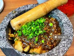 -有红鸡毛店·川菜(建设路店)