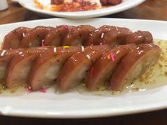 -忆江南酒店(交通大学咸宁路地铁站店)