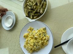 -湖边饭店
