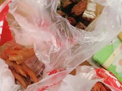 -绝味鸭脖(龙阳路生活广场店)