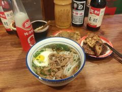 -矮子粉店1985·长沙米粉(湘春路店)