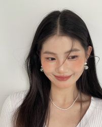 -明天见·化妆造型工作室