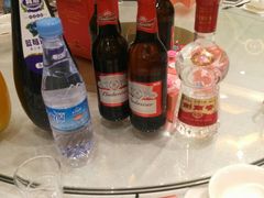 -鞍山大白鲨美食酒店