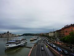 -多瑙河畔鞋履雕塑