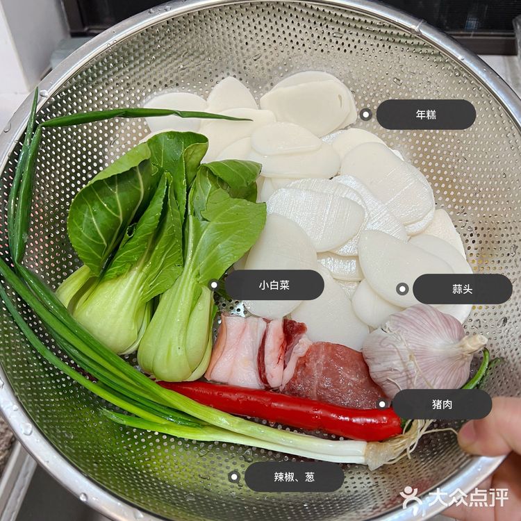 江西汤煮年糕，和记忆里学校旁边小店的味道一样哒[加油]