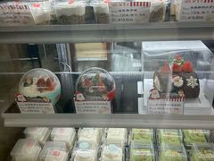-红宝石·鲜奶小方·海派西点房(金杨店)