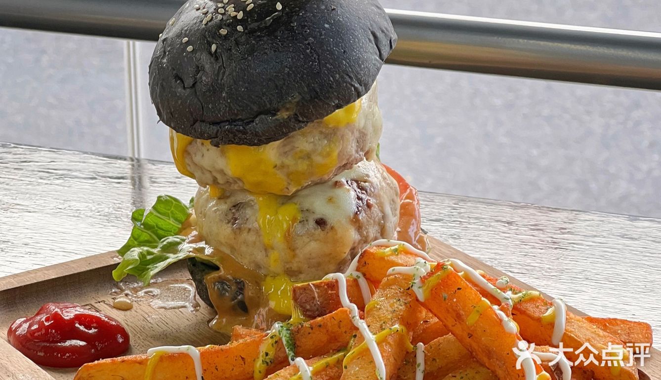 苏州有口福了‼️首家美式黑汉堡🍔超厚牛肉饼还会爆汁