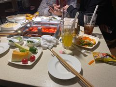 -海底捞火锅鲜切牛肉主题店(长寿路店)